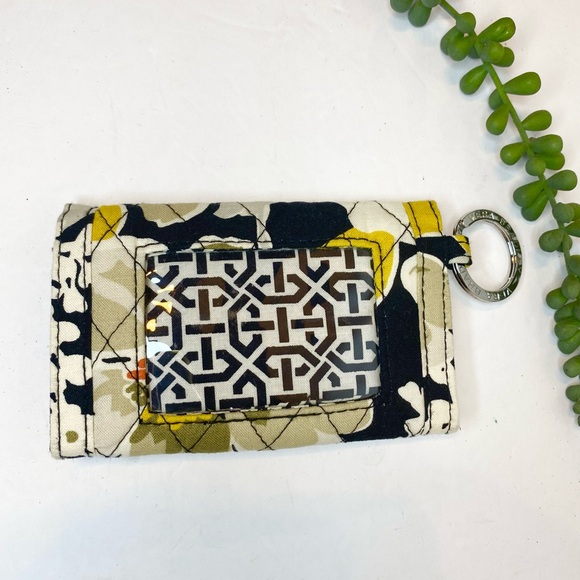 COPY - Vera Bradley small Wallet - Picture 3 of 3